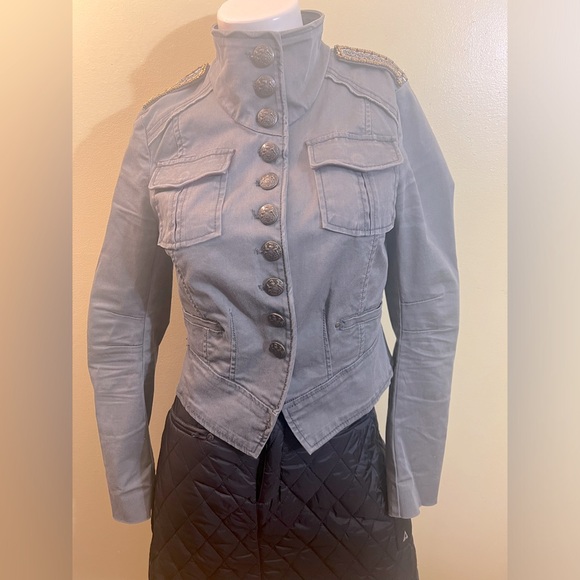 Free People Gray Military Style Cropped Jacket. Slight discoloration near pocket - Picture 2 of 12